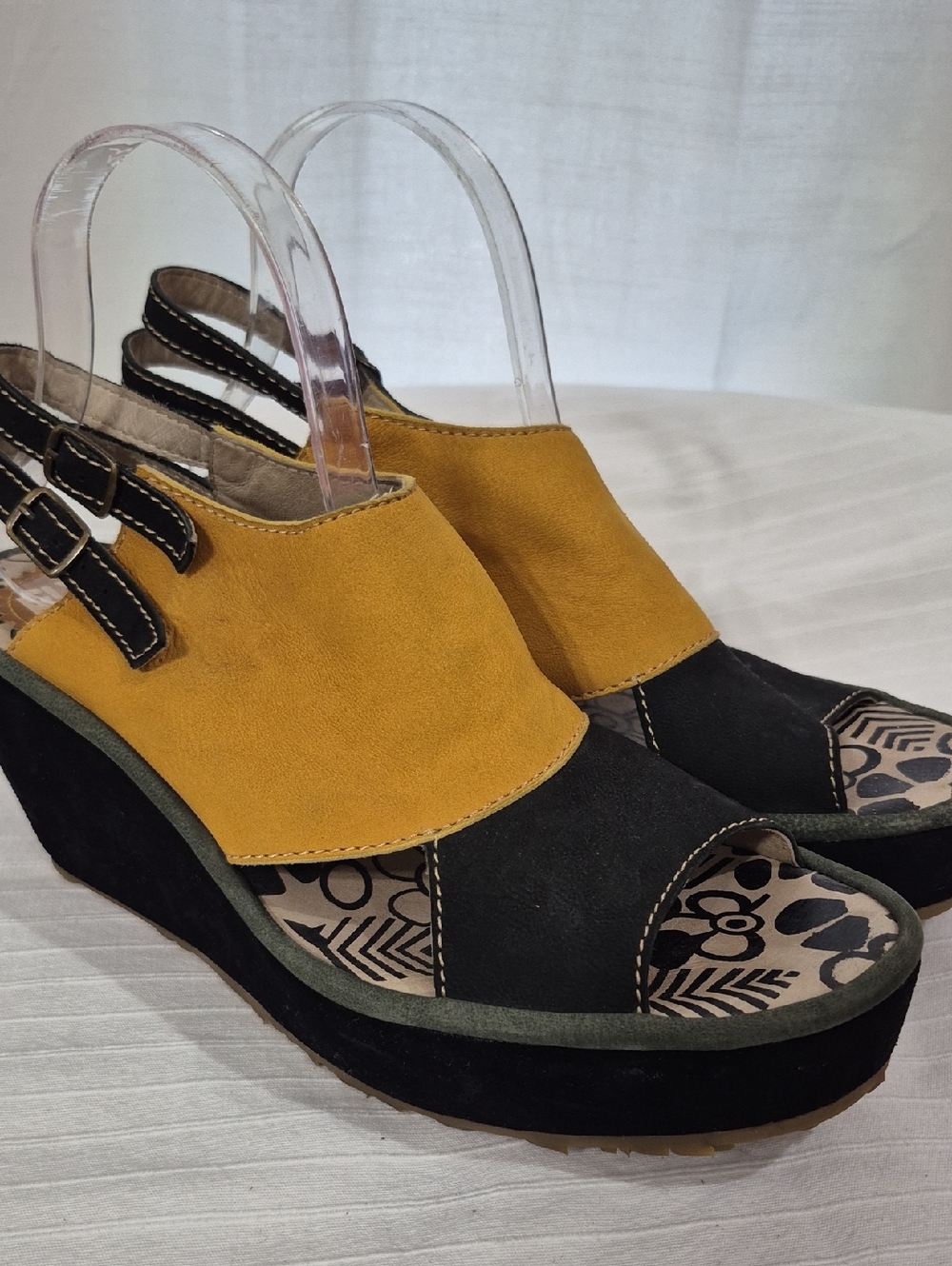 FLY LONDON Womens RETRO Yellow and Black Wedge Sandals SIZE 41 (10.5)